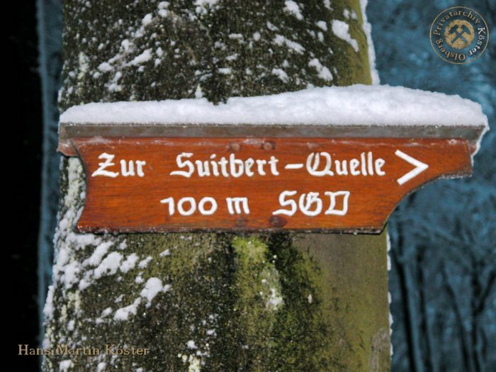 Wanderung zum verschneiten Borberg-Kirchhof 2004