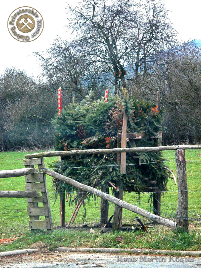 Olsberg - Osterfeuer in der Wilhelmstraße 2004